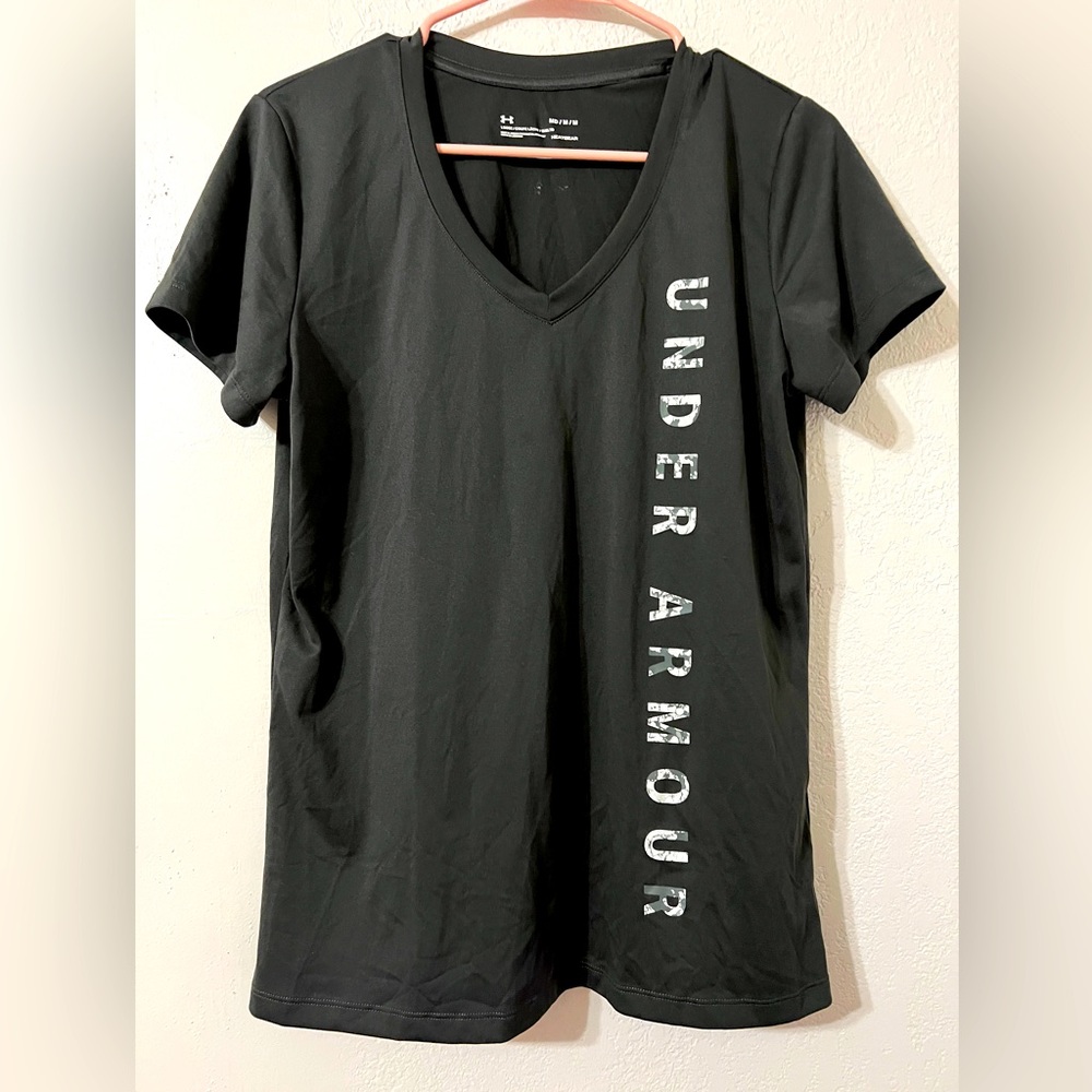 Under Armour workout Top size medium